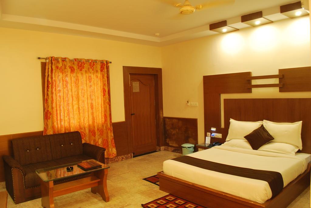 Hotel Basera Brij Bhoomi Vrindāvan Extérieur photo