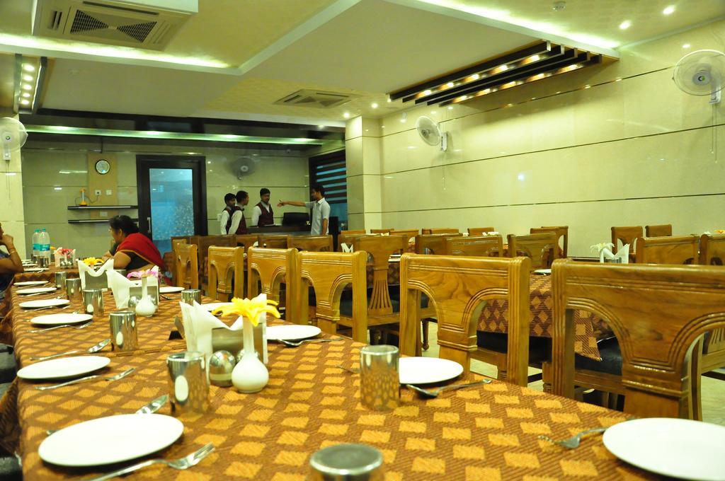 Hotel Basera Brij Bhoomi Vrindāvan Extérieur photo